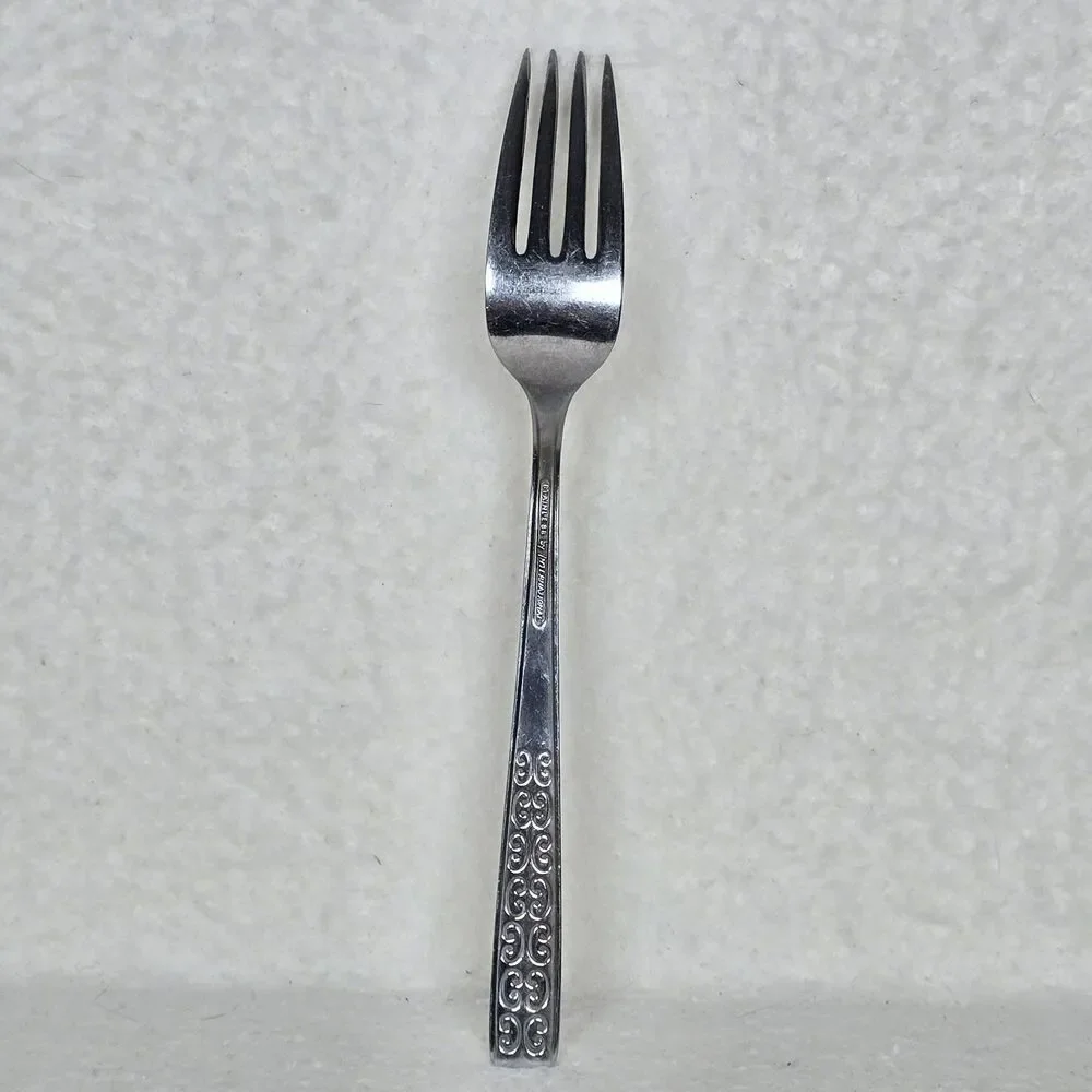 Vintage International Silver Serenata Dinner Fork 7 